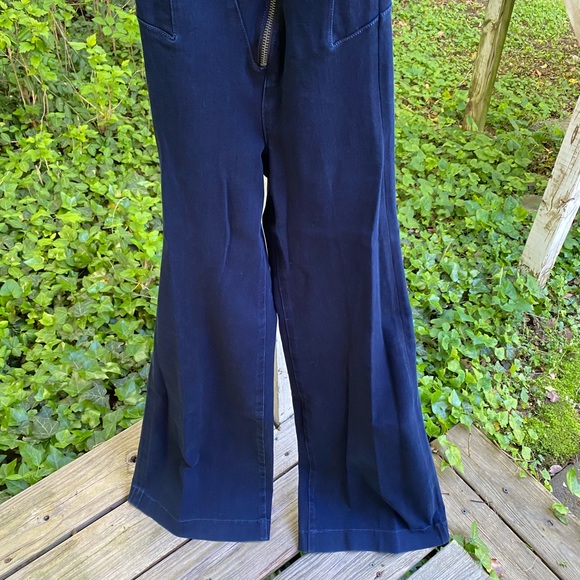 Guess bell bottom Judo Overall sz 23 NWT - Picture 3 of 7